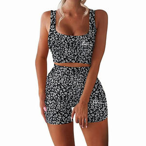 Haut court et Shorts Sweat-shirt pour femmes, ensemble de motard imprimé, - Product Image 2