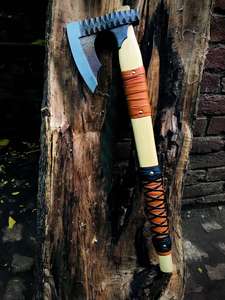 Cabeza de hacha de acero al carbono hecha a mano con mango de madera de supervivencia para acampar al aire libre personalizado Paquete de regalo de Navidad para entusiastas del aire libre - Product Image 4