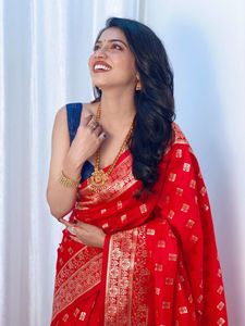 Saree-saree de seda suave, tejido rojo con tejido intricado de Zari, beutiful reach, pallu gold, zari, con blusa para correr, ethinic única - Product Image 5