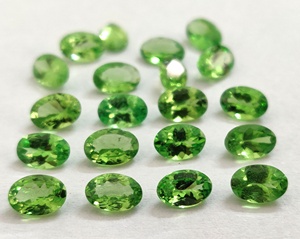 Pierres naturelles en grenat vert à facettes, ouvertes, de 3x5mm et 4x6mm - Product Image 4