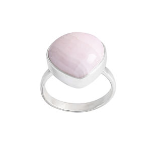 Excellente bague de pierres précieuses naturelles en orgonite rose Bague en argent sterling 925 Bague à la mode plaquée argent romantique pour cadeau de mariage. - Product Image 1