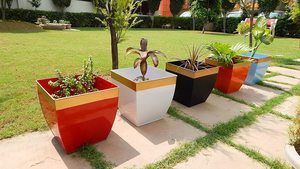 Top selling Premium quality metal planter for home decor at lowest price - Product Image 2