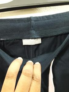 Lots de surplus de vêtements : Pantalons stretch unis pour filles, longueur intégrale, avec étiquettes de marque originales, pour enfants, stock du Bangladesh - Product Image 4