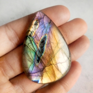 Cabochon en labradorite violette, forme Fatback, avec strass, sculpture en labradorite, pierre précieuse taillée à la machine, cabochon de Noël en labradorite - Product Image 5