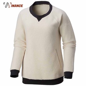 Sudadera polar de algodón 100% para mujer, diseño ODM personalizado con estampado de hojaldre en relieve, temporada de invierno, anticontracción - Product Image 1