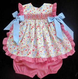 2023 lindo vestido de verano para bebé hecho a mano impreso algodón hermoso bordado manga corta ahumado Toddle vestido estampado hecho a mano bebé - Product Image 1