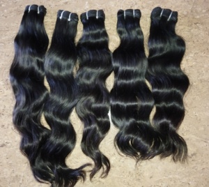 Venta al por mayor de alta calidad 100% Virgen Raw indio Remy extensiones de cabello humano tejido 30 pulgadas estilo ondulado modelo de cuerpo sin procesar - Product Image 1