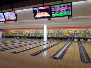 Pistas de Bolos Interiores Usadas 90XLi QubicaAMF, Equipo de Bolos Premium con Construcción de Metal y Madera - Product Image 3