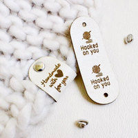 Étiquettes à rivets en cuir PU vegan, fabrication sur mesure, en vrac
