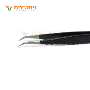 Pinzas Clásicas para Pestañas TEEJAY, de Acero Inoxidable con Recubrimiento de Polvo Negro Mate, Punta Lisa Recta de 5 mm y 45 Grados, Aislamiento Tipo Diamante - Product Image 4
