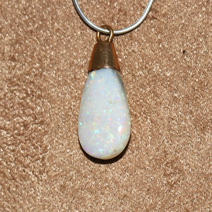 Opale d'Éthiopie Naturelle de Haute Qualité, Bijoux Faits à la Main en Or Jaune Massif 9k pour Grossiste - Product Image 5