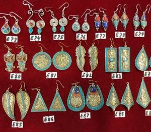 Boucles d'Oreilles Tendance en Métal Accessoire Élégant et Chic - Product Image 4