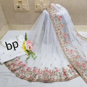 La plupart des tendances mariage porter lourd broderie net saree avec chemisier pièce femmes indiennes portent bas prix en gros surat - Product Image 1