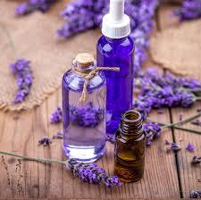 Venta al por mayor de aceite esencial de lavanda pura emoliente vegetal para la reparación del daño del cabello uso facial y corporal - Product Image 4