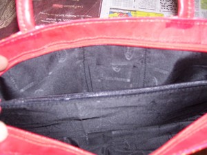 Sac fourre-tout Lowell Craft en PU rouge avec motif floral coloré, sac à main décontracté pour tous les jours, fermeture à glissière, doublure en coton - Product Image 4