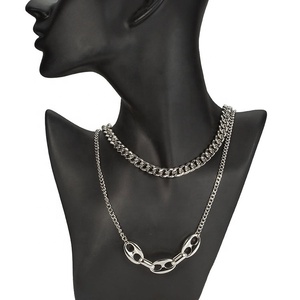 Collana donna donna con catena a maglie in <span class=keywords><strong>acciaio</strong></span> <span class=keywords><strong>chirurgico</strong></span> all'ingrosso personalizzata - Product Image 3