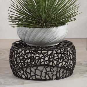 Table d'appoint moderne convertible ronde en aluminium avec mailles Table basse décorative noire pour lit et salon en métal durable - Product Image 3