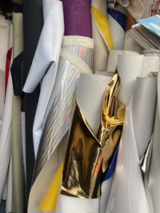 Sous-selles de cheval anglais pour dressage et course, broderie, motifs de couleurs personnalisés, matériau Rexin, rembourrage en polyester, polycoton - Product Image 4