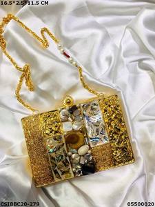 Bolso de noche de fregona de latón hecho a mano exclusivo de diseñador para damas, monedero de boda y fiesta con incrustaciones de nácar - Product Image 3