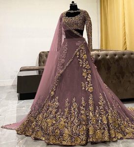 डिजाइनर LEHENGA चोली के साथ GEORGETTE कढ़ाई तैयार बनाया काम और आस्तीन के साथ RADYMADE ROYEL द्वारा निर्यात