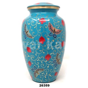 โกศเผาศพโลหะสีน้ําเงินลายดอกไม้และผีเสื้อสําหรับเถ้ามนุษย์มีจําหน่ายในราคาขายส่งจากผู้ผลิตในอินเดีย - Product Image 1