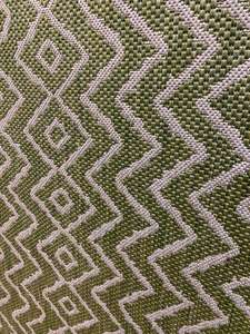 2025 Safavieh Aisha Alfombra tejida para exteriores/interiores moderna Reversible y lavable para el hogar sala de estar o dormitorio nueva colección - Product Image 2