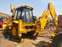 Chargeuse-pelleteuse JCB 3CX d'occasion fabriquée au Royaume-Uni avec marteau