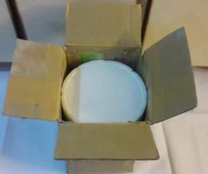 Urnas biodegradables de sal de roca de cristal del Himalaya regalos novedosos en forma redonda - Product Image 3