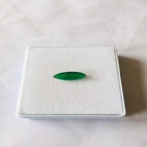 พลอยมรกตธรรมชาติขนาด5.6*16*4มม. คุณภาพดีเยี่ยมความแวววาวสีเขียวแซมเบียมรกตใช้ในการทำเครื่องประดับ - Product Image 2