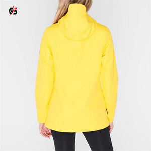 Veste d'hiver imperméable pour femme avec poches à capuche manches longues personnalisation Logo imprimé 100% polyester produit de qualité - Product Image 3