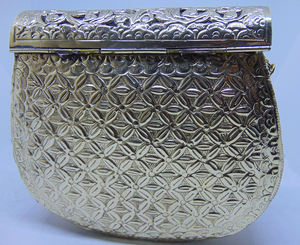 Hand Carving Vintage Indian Women Metal <b>Clutch</b> Bag - Product Image 3