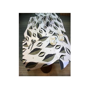 Serviettes personnalisées sophistiquées brodées 100% coton 20x20 pouces 200 GSM Vente en gros OEM ODM Service Option certifiée GOTS - Product Image 1