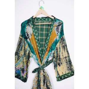 Robe Kimono en coton tie-dye taille libre pour femmes vêtements de nuit de festival teints à la main et couverture de plage robe de chambre kimono de plage tie-dye - Product Image 3