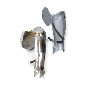 Conjunto de Armadura Medieval para Media Pierna, Rodilleras Antiguas Medievales, Conjunto de Armadura Medieval para Pierna del Siglo XV en Venta - Product Image 1