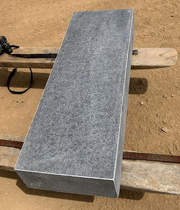 Cubetti di Basalto Nero Naturale Sottile Rettangolare <span class=keywords><strong>per</strong></span> Bordi di Parchi, Giardini, Cortili, <span class=keywords><strong>Vialetti</strong></span>, Marciapiedi e Sentieri - Product Image 1