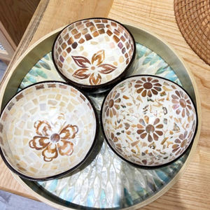 ถาดเก็บของทำมือจากวัสดุธรรมชาติ  งานฝีมือ  รูปทรงกลม/สี่เหลี่ยม  ขนาดตามสั่ง  วัสดุ MDF  ตกแต่งด้วยเปลือกหอย  เป็นมิตรกับสิ่งแวดล้อม  ใช้งานได้หลากหลาย - Product Image 3