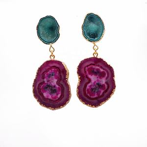 Boucles d'oreilles pendantes en Quartz solaire plaqué or Geode Druzy faites à la main pour femmes, paires uniques, conception de bijoux - Product Image 1