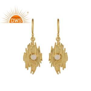 Proveedor Mayorista de Joyería de Piedras Preciosas Naturales, Aretes de Plata 925 Chapados en Oro con Diseño de Vibración y Piedra Lunar Arcoíris - Product Image 1