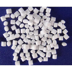 เม็ดพลาสติก PBT GF40% สำหรับสวิตช์ หลอดไฟ LED ทนทานต่อสารเคมี ไหลได้ดี ได้รับการรับรองมาตรฐาน UL94 V-0 ป้องกันการลามไฟ - Product Image 5