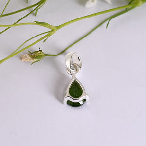 Auténtico hecho a mano 100% genuino moldavita colgante hermoso diseño en plata joyería potente corte auténtico moldavita piedra preciosa - Product Image 4