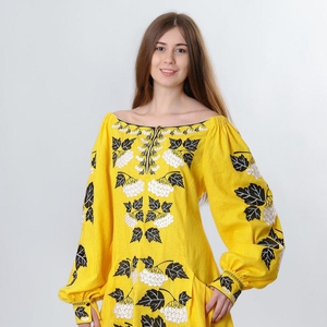 Vestido corto ucraniano amarillo sin tirantes de moda de verano caliente con bordado Nuevo estilo Patrón sólido Ajuste informal y relajante - Product Image 1