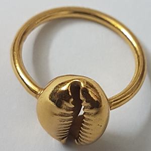 Anillo hecho a mano de concha de cauri de Plata de Ley 925 unisex chapado en oro último diseño étnico - Product Image 2