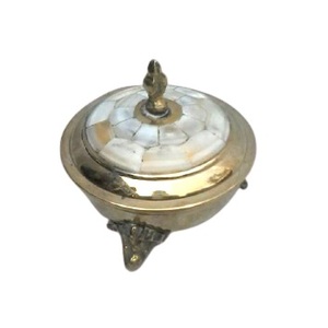 Candelabro Decorativo de Latón, Soporte para Velas Hecho a Mano con Diseño de Corazón de Metal, Candelabros para Iglesia, Decoración del Hogar - Product Image 2