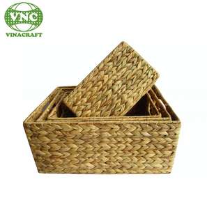 Panier à linge ovale en jacinthe d'eau naturelle tissé à la main au Vietnam avec poignée pour un usage domestique - Product Image 6