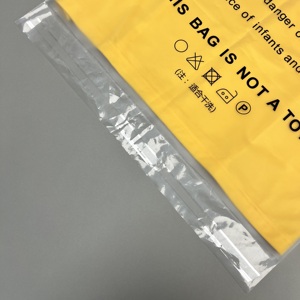 Bolsa de polietileno de dos tonos para limpieza en seco de ropa, bolsa de polvo personalizada con cinta de advertencia y autoadhesiva, LDPE 100% reciclada - Product Image 1