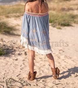 2024 tendance vêtements de plage broderie hors épaule tunique tout rond dentelle femmes grande taille hauts et chemisiers - Product Image 2