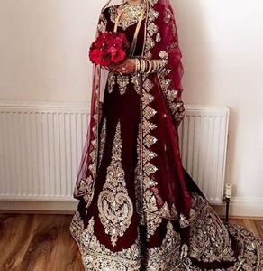 Superbe pierre lourde travail vêtements de mariée 2025 élégant robe de soirée de mariage concepteur orné ethnique tenue formelle - Product Image 1