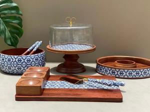 Ensemble de 4 plateaux de service en bois naturel émaillé pour la maison, l'hôtel, le restaurant et les fêtes d'anniversaire. - Product Image 3