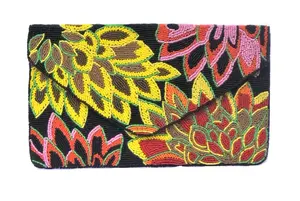 Nouvelle pochette perlée faite à la main pour femmes, idéale pour les soirées et les événements, sacs à main perlés, sacs de plage flamant rose - Product Image 4