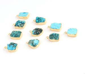 Turquoise tranche brute électroplaqué pendentif breloques bijoux ethniques argent plaqué or haute qualité unisexe principalement en laiton pierre - Product Image 3